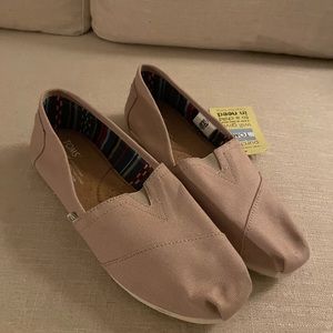 TOMS Classic Alpargatas, women’s 8, NWT